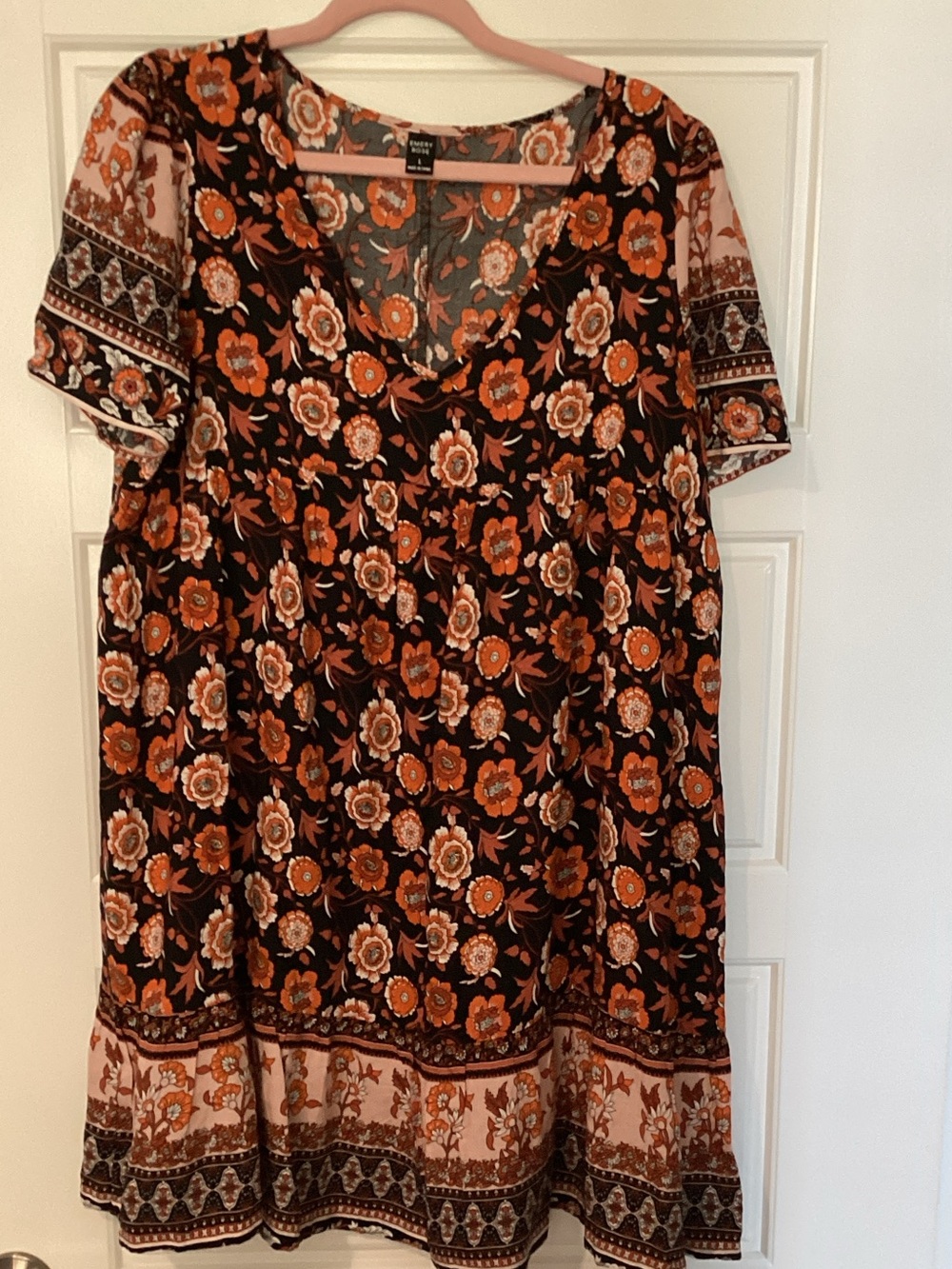 Emery Rose  V-Neck Mini Dress in Orange and Black - Easy Fit